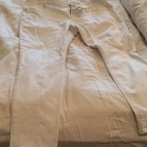 GAP maternity white jeans! Super cute